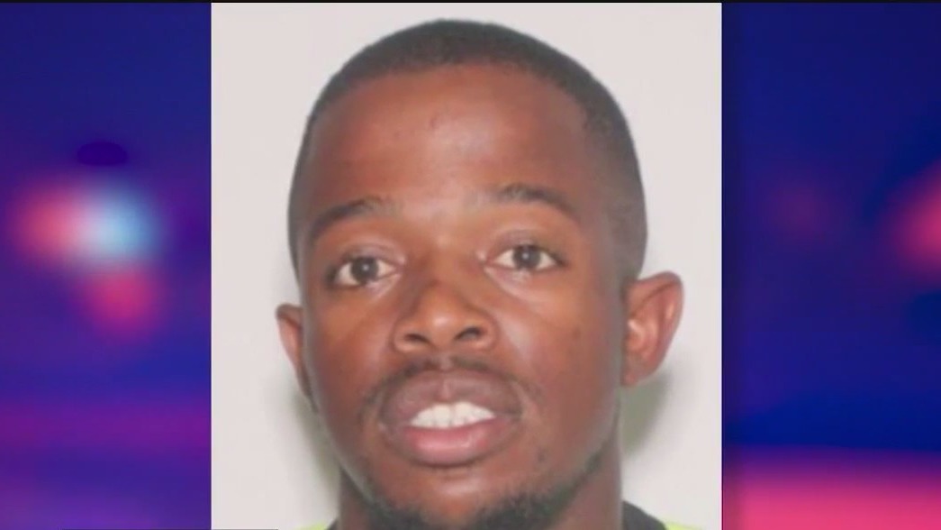 Man accused of shooting, killing 3, including child inside Orlando home